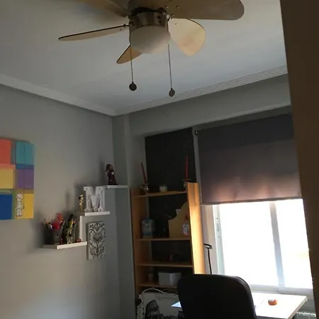 Particular,bano Compartido * 萨拉戈萨